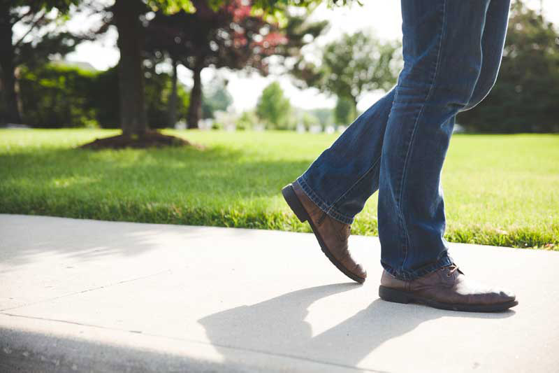 5 Reasons to Walk More Often