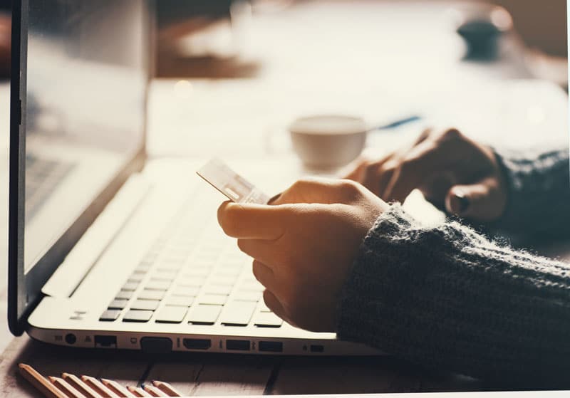 How to Stay Safe While Shopping for Gifts Online