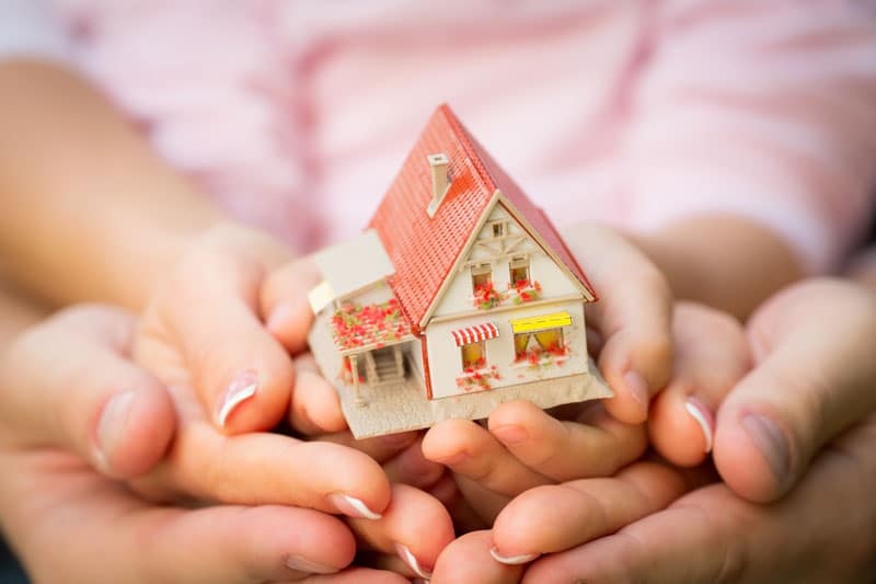 Whatâ€™s the Difference Between a Home Warranty and Home Insurance?