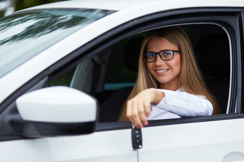 Does Car Insurance Go Down at 21?