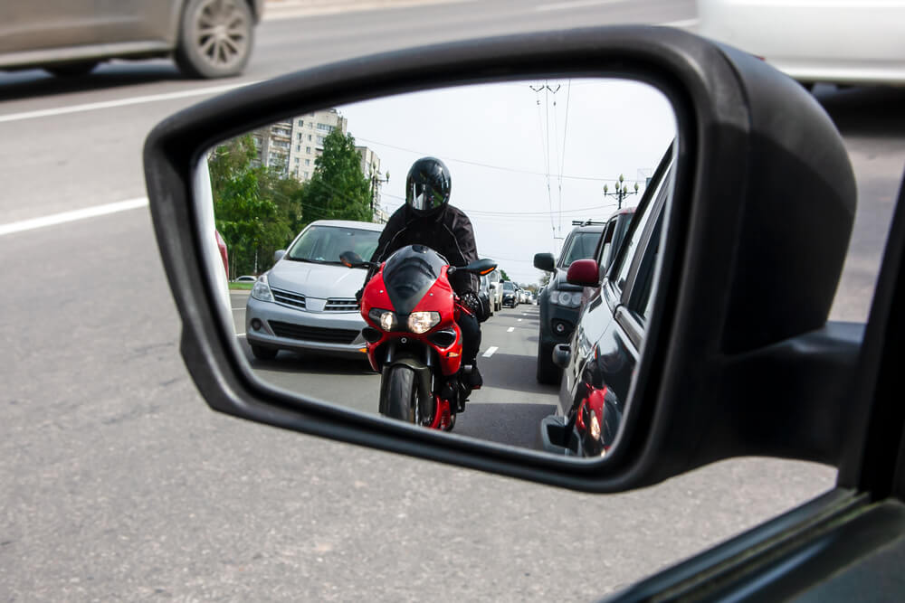 6 Practical Tips to Be More Careful Around Motorcycles as a Car Driver